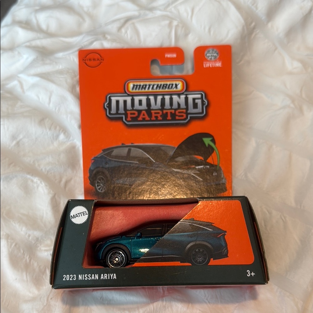 Matchbox Moving Parts 2023 Nissan Ariya Toy Car - Blue
